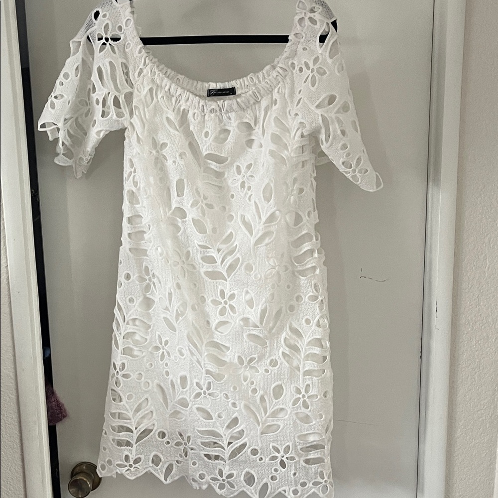 Chic White Floral Lace midi Dress like new
